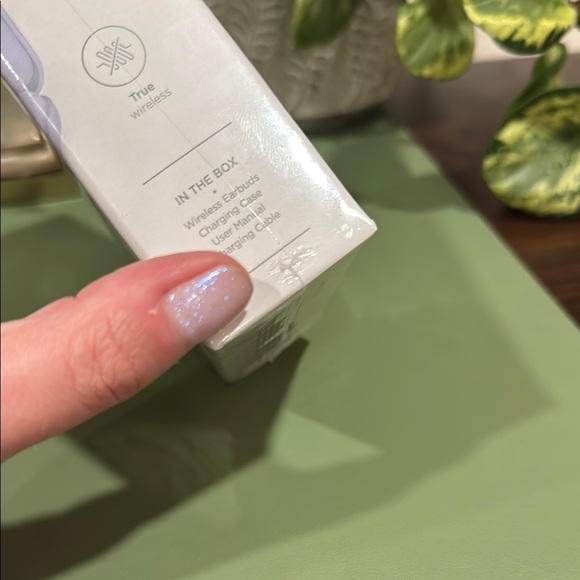 Merkury Airflair Wireless Earbuds with Charging Case - Picture 2 of 5